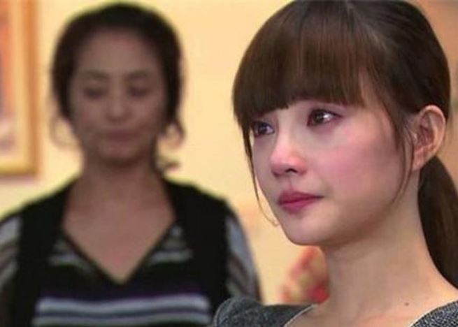 Chồng đi làm đêm về sớm, nhìn thấy bữa sáng của vợ bầu khiến anh tức giận