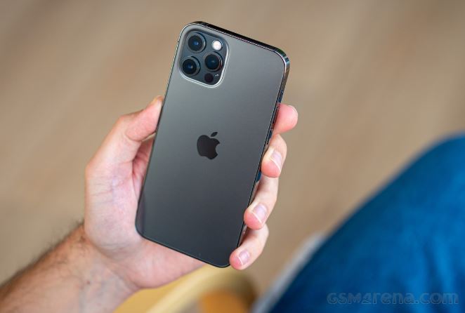 iPhone 12 Pro bán xả sau Tết, giá cực thấp dưới 10 triệu, vua tầm trung Galaxy A54 5G lo điêu đứng