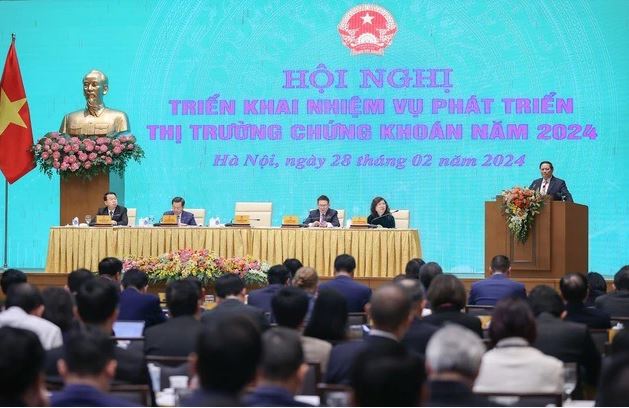 Thủ tướng yêu cầu khẩn trương nâng hạng thị trường chứng khoán Việt Nam