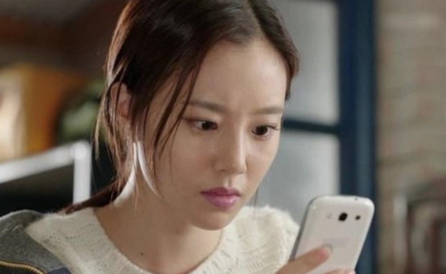 Vợ chồng tôi tranh cãi cả đêm vì sở thích tốn kém vô bổ của chồng