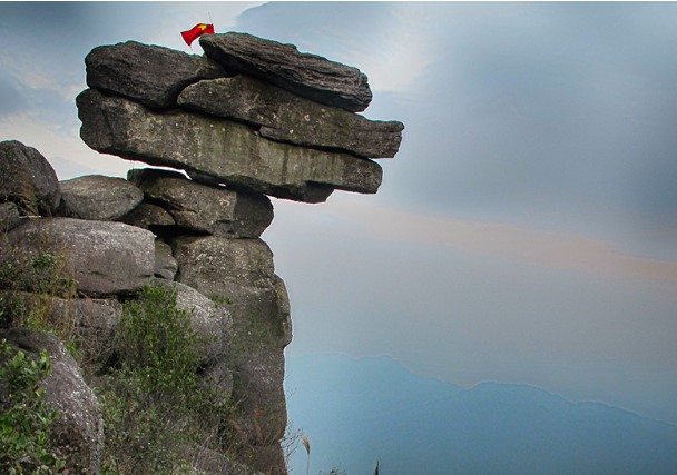 Quảng Ninh: Núi Đá Chồng - kiệt tác của thiên nhiên