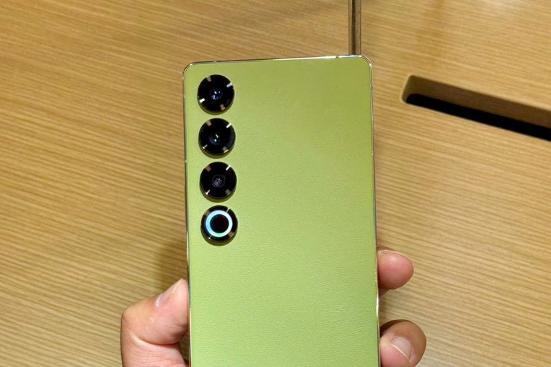 ‘Kẻ huỷ diệt’ iPhone 15 Pro ra mắt: Chống nước, chip Snapdragon 8 Gen 3, RAM 16 GB, giá hơn 16 triệu đồng