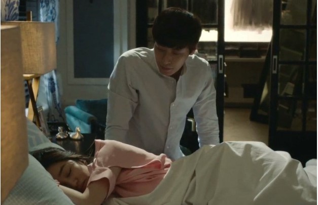 Lén cho vợ cũ mượn 300 triệu chữa bệnh, khi vợ biết chuyện cô ấy để lại mẩu giấy, đọc xong tôi bật khóc