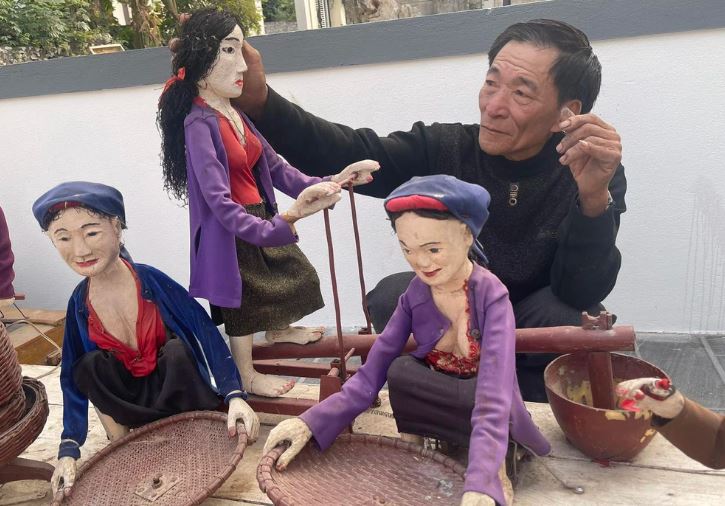 Lão nông gần nửa cuộc đời 'hô biến' phế liệu thành những con rối điện độc đáo