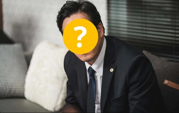 Biến căng: Sao nam bị tung bằng chứng ngoại tình và quay lén, lộ luôn thông tin đời tư gây sốc sau khi để quên laptop ở nhà bạn gái