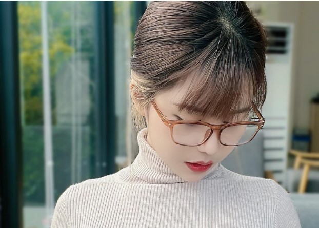 Không cần hở hang, nữ streamer 'kín cổng cao tường' vẫn hút sự chú ý