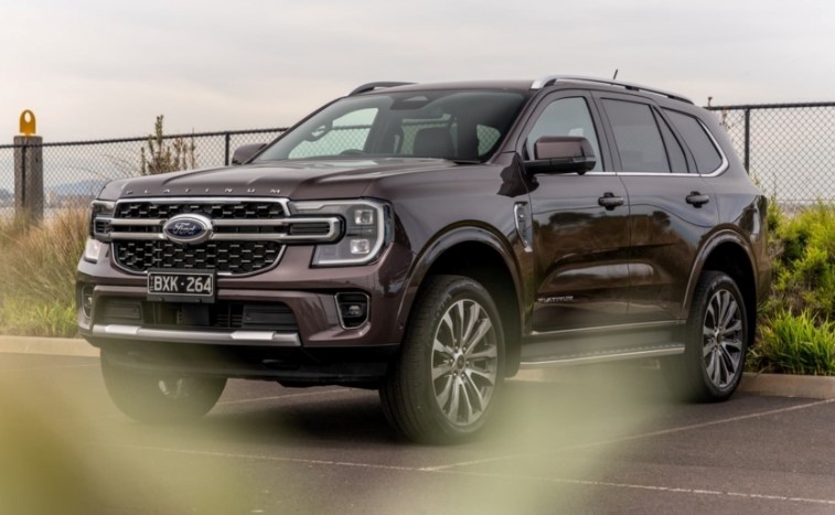 Ford Everest Platinum sắp bán tại Việt Nam lộ thông số chi tiết, giá dự kiến 1,7 tỷ đồng