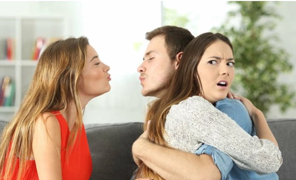 Các nhà tâm lý giải đáp nguyên nhân dẫn đến hiện tượng liên tục ngoại tình ở một số người