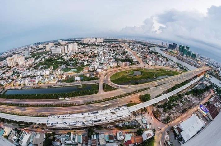 Một góc Quận 2 với xa lộ Hà Nội và tuyến Metro số 1 Bến Thành - Suối Tiên. Ảnh: Thanh Vũ/TTXVN