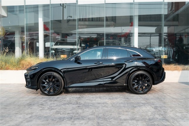 Toyota Crown Sport SUV giá hơn 2,5 tỷ đồng tại Thái Lan ảnh 5