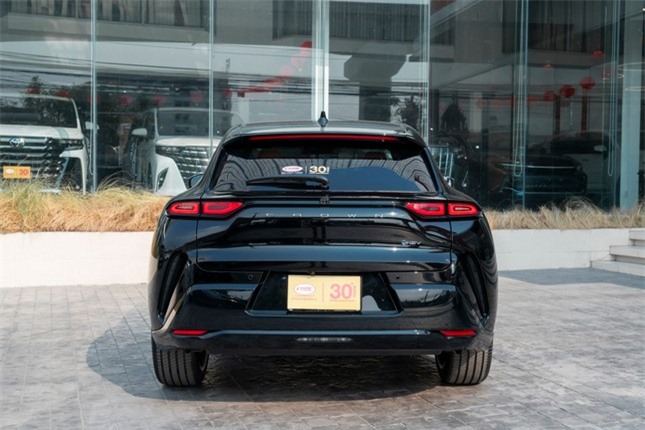 Toyota Crown Sport SUV giá hơn 2,5 tỷ đồng tại Thái Lan ảnh 6