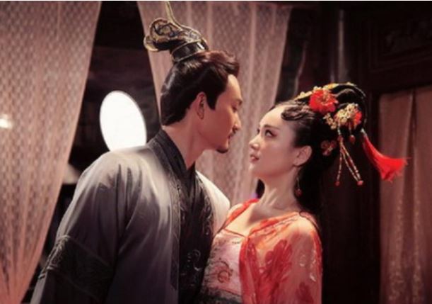 Quý phi sở hữu điểm lạ trên cơ thể khiến hoàng đế say mê đến mất cả nước và bị hậu thế cười chê là ai?