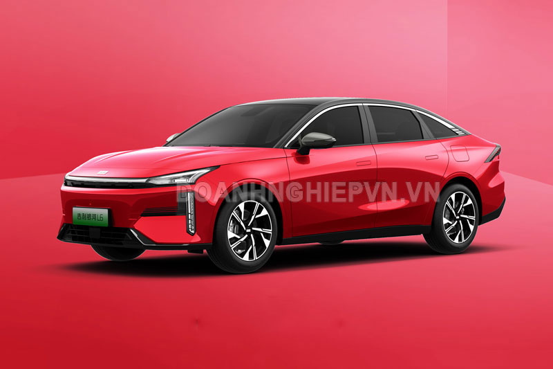 Xe sedan dài gần 4,8 mét, công suất 390 mã lực, 'uống xăng như ngửi', giá 339 triệu đồng