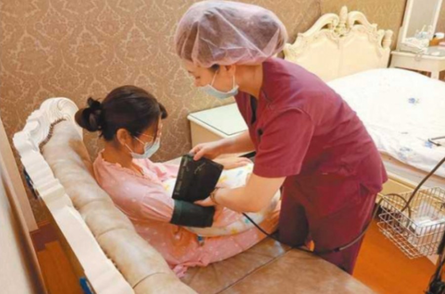 Vợ đòi ly hôn khi nhìn đến mâm cơm cữ, bức xúc nhất là câu nói từ chồng