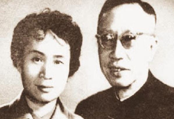 Để lại 1 cuốn sách, Phổ Nghi khiến người vợ thứ 5 vướng vào kiện tụng suốt 10 năm, thắng kiện hôm trước, hôm sau qua đời