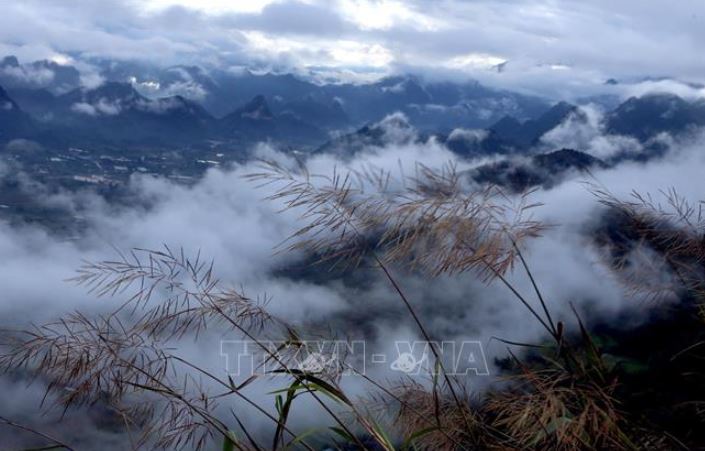 Lên Lai Châu săn mây ở Lao Tỷ Phùng