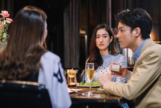 Yêu thầm anh nhiều năm nay, bản thân anh cũng luôn đối xử với tôi trên cả tình bạn, nhưng cái kết lại khiến tôi chao đảo