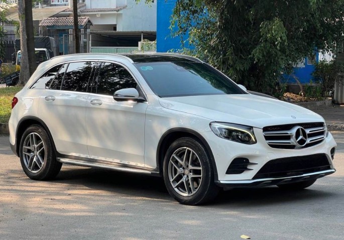 Sau 6 năm sử dụng, Mercedes-Benz GLC 300 bán lại với giá chỉ ngang Mazda CX-5 bản full