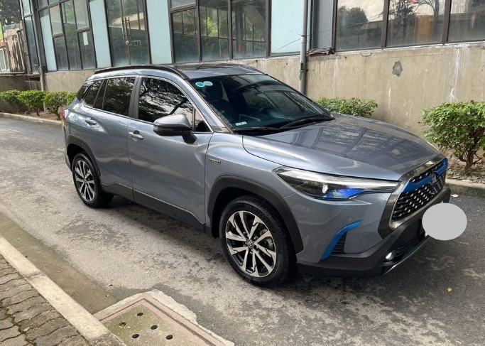 Ngỡ ngàng giá chào bán của Toyota Corolla Cross Hybrid chạy lướt sau 3 năm lăn bánh