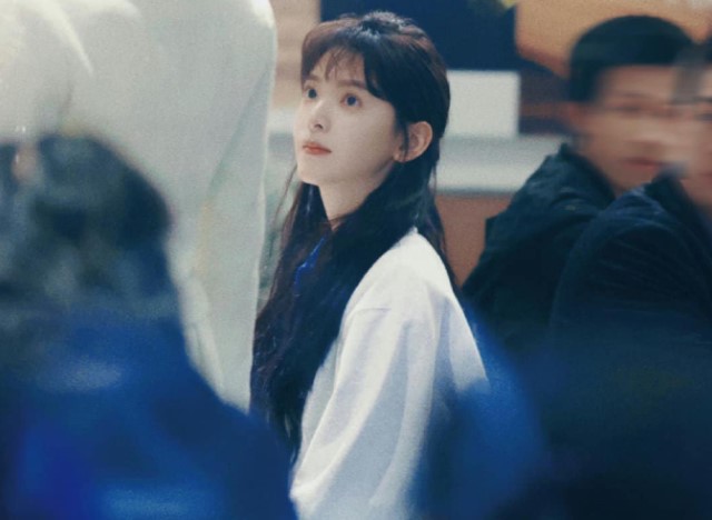 Mỹ nhân hút 70 triệu view nhờ tạo hình "xé truyện bước ra", nào ngờ bị chỉ trích vì lộ hết khuyết điểm nhan sắc