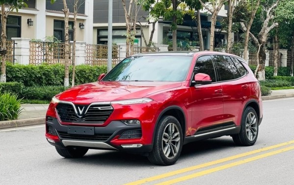 Ngân hàng rao bán gần 100 ô tô Vinfast để thu hồi nợ