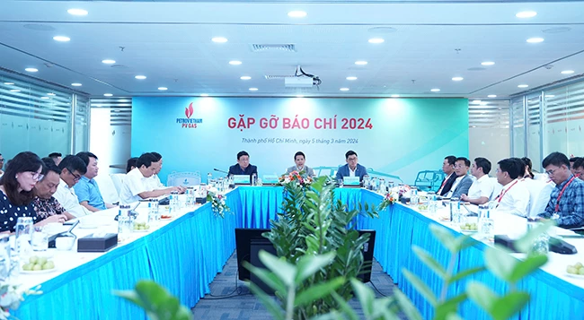 Lãnh đạo PV GAS trao đổi thông tin với báo chí tại TP Hồ Chí Minh chiều 5/3.