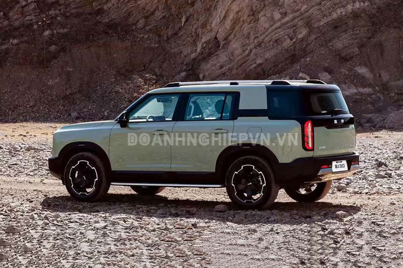 SUV địa hình siêu hầm hố, công suất 188 mã lực, giá ‘mềm’