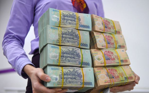 Thủ tướng yêu cầu tiếp tục giảm mặt bằng lãi suất cho vay