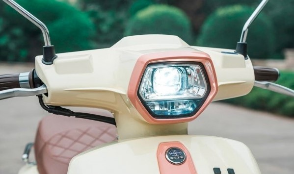 
‘Kẻ soán ngôi’ Honda Air Blade thiết kế đẹp mê ly, có màn hình LCD, giá 26 triệu đồng rẻ hơn Vision