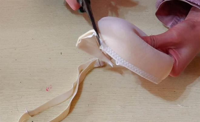 Đừng vội vứt đồ lót cũ đi, hãy dùng kéo cắt vài nhát để biến đồ phế thải thành 'báu vật', thiết thực và rất tiết kiệm