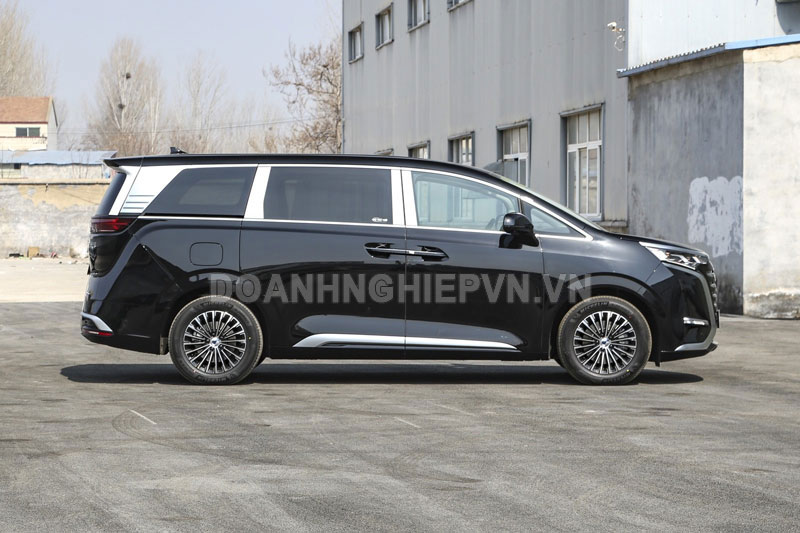 ‘Kẻ hủy diệt’ Toyota Alphard ra mắt: Công suất 407 mã lực, nội thất sang chảnh, giá hơn 1,1 tỷ đồng