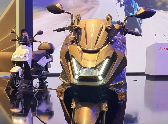 Chặn đứng Honda Air Blade, siêu phẩm xe ga mới ra mắt với thiết kế cực chất, có màn hình, giá ‘mềm’