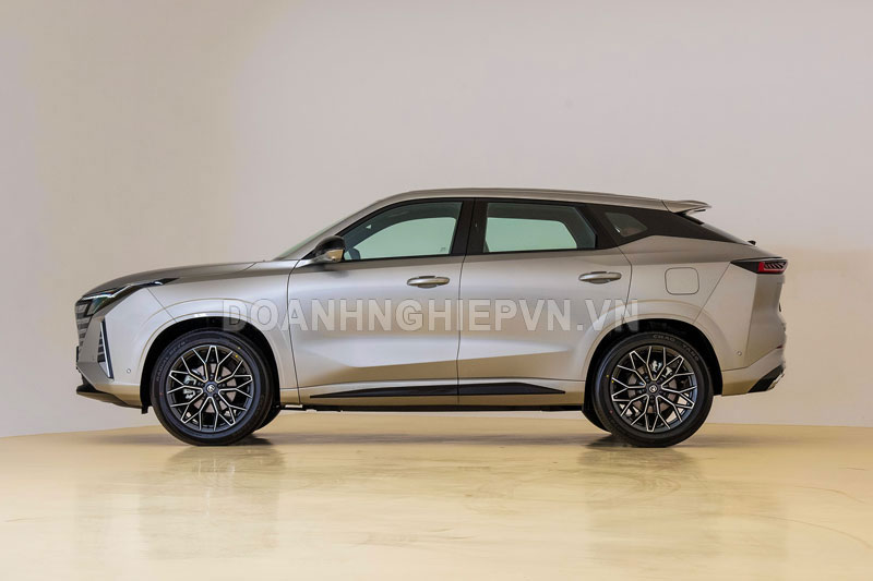 ‘Kẻ ngáng đường’ Mazda CX-5 ra mắt với ngoại hình sang chảnh, siêu tiết kiệm xăng, giá gần 490 triệu đồng