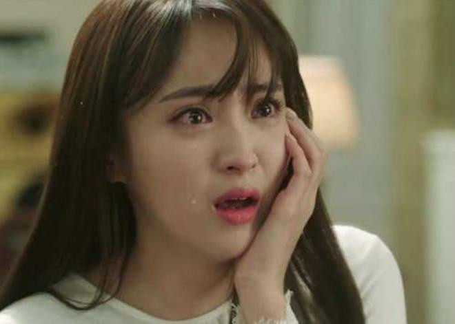 Cái kết 'đẹp' cho Tuesday giữa thanh thiên bạch nhật