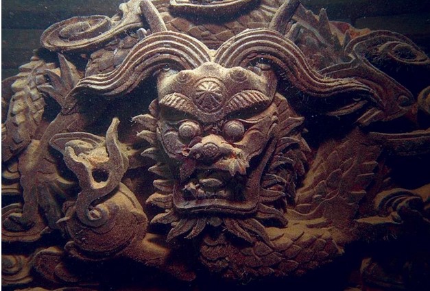 Thành phố cổ vẹn nguyên dưới đáy hồ