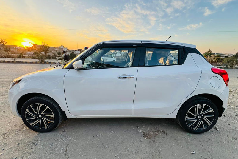 Chống ế, Suzuki Swift giảm giá mạnh tại Việt Nam