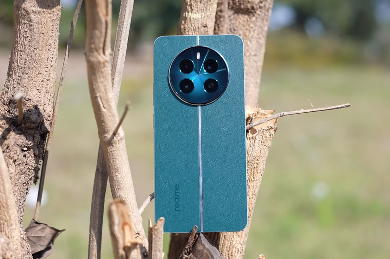 Smartphone chống nước, chip Dimensity 7050, RAM 12 GB, sạc siêu tốc, giá 6,64 triệu đồng