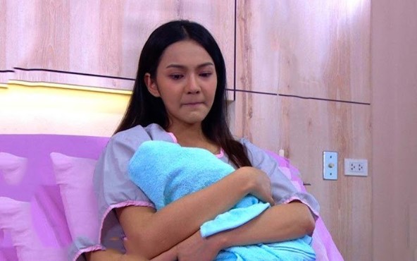 Vừa sinh bé thứ 2 tôi đã bị chồng đuổi về ngoại, lý do anh đưa ra khiến tôi đắng lòng