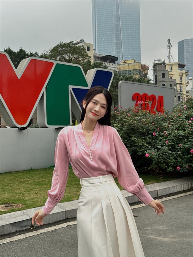 Từng bị cắt sóng trên đài truyền hình vì hình ảnh kém duyên, Lê Bống giờ ra sao? ảnh 3