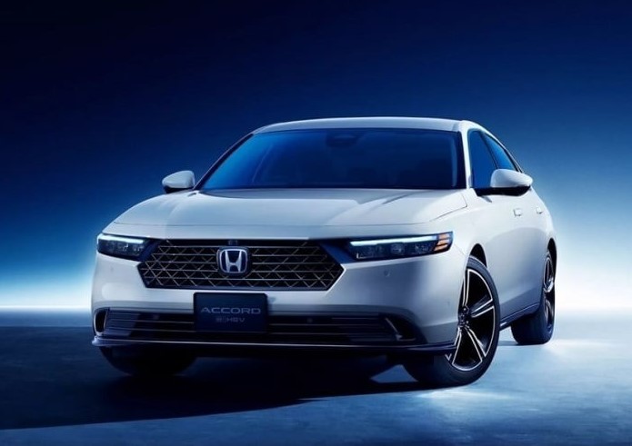 Honda Accord e:HEV chốt giá quy đổi từ hơn 900 triệu đồng tại thị trường quê nhà