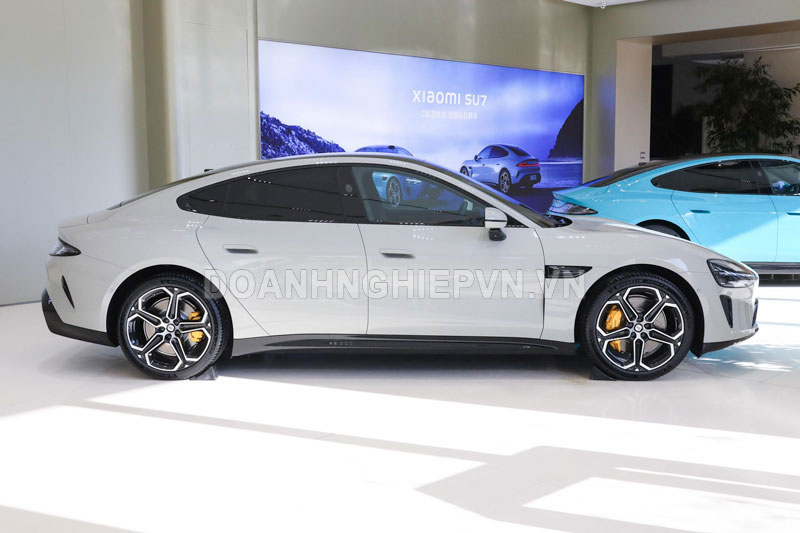 Xiaomi hé lộ thời gian xe điện đầu tiên của hãng lên kệ