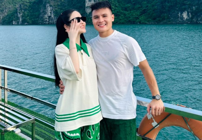 Chu Thanh Huyền khoe vóc dáng nuột nà trong váy cưới lấp lánh, sẵn sàng làm cô dâu của Quang Hải vào cuối tháng này