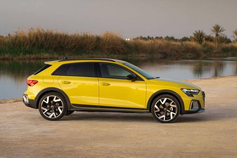 Audi A3 2025 trình làng: Thêm phiên bản mới, giá từ 910 triệu đồng