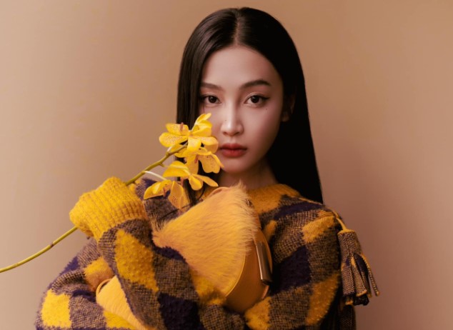 Nữ ca sĩ chơi lớn cover loạt hit Vpop mới ra mắt gần đây nhưng dân tình lại chỉ ra điểm khác biệt ở visual!