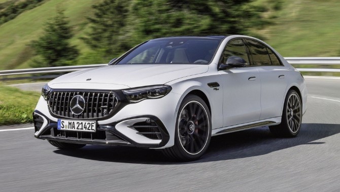 Mercedes-AMG E53 Hybrid ra mắt: Mạnh hơn 600 mã lực, tăng tốc 0-100 km/h trong chưa đầy 4 giây