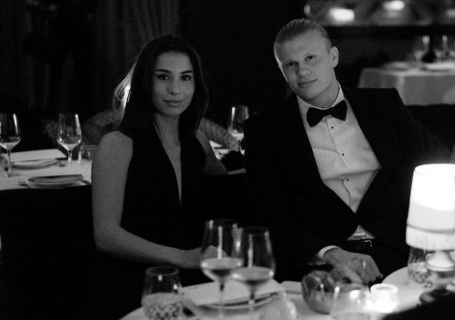 Cô bạn gái "bí ẩn" của siêu nhân Erling Haaland: Yêu sau hơn 10 năm làm bạn, không dùng bất kỳ MXH nào