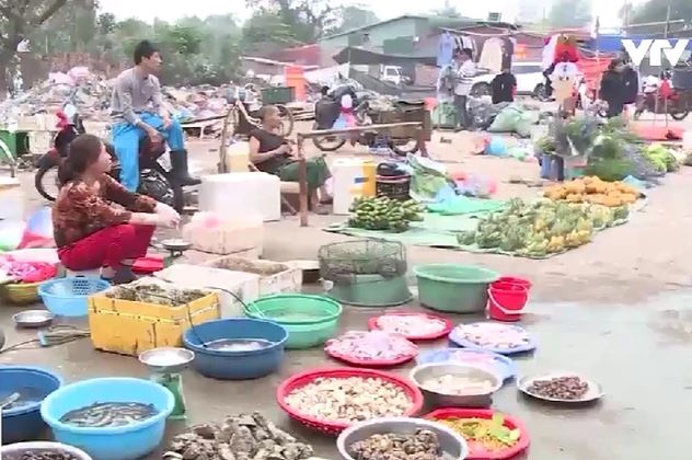 Nghịch lý nơi cần chợ thì không có, nơi có lại... không cần