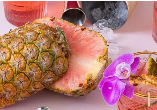 Loại dứa ruột hồng độc lạ, nguồn gốc từ đâu và hương vị khác gì dứa thường?