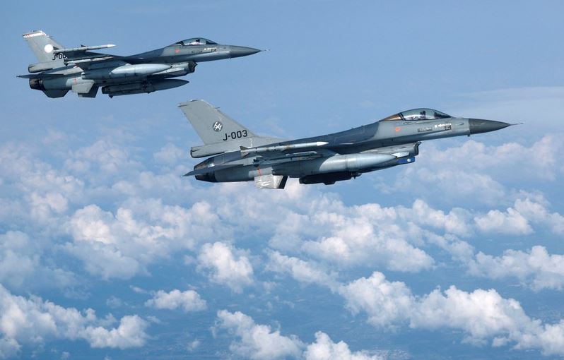 Máy bay chiến đấu Ukraine không thể cất cánh do tiêm kích Su-35