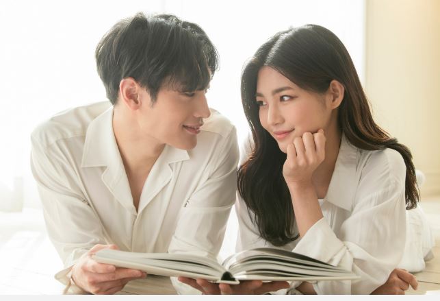 Đến nhà người yêu ăn cơm, tôi chứng kiến hành động lạ của mẹ anh kèm câu nói như xát muối vào lòng